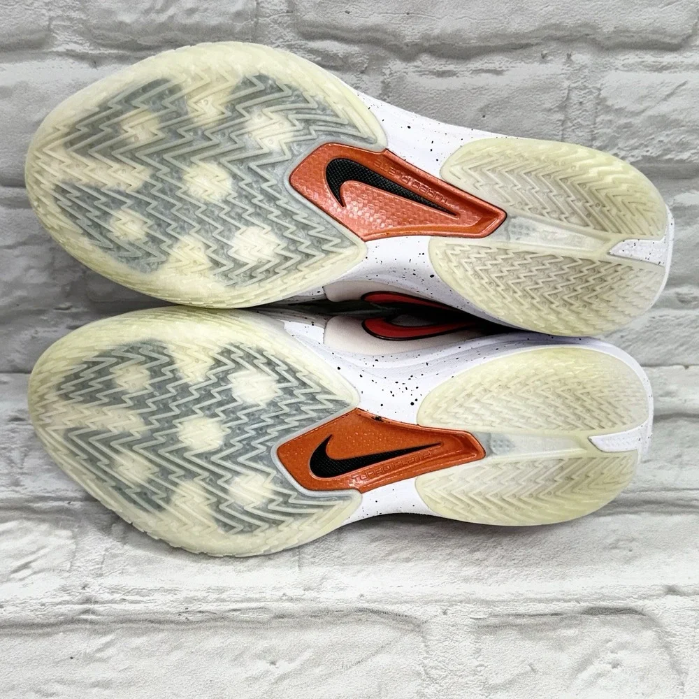 Nike zoomx cut